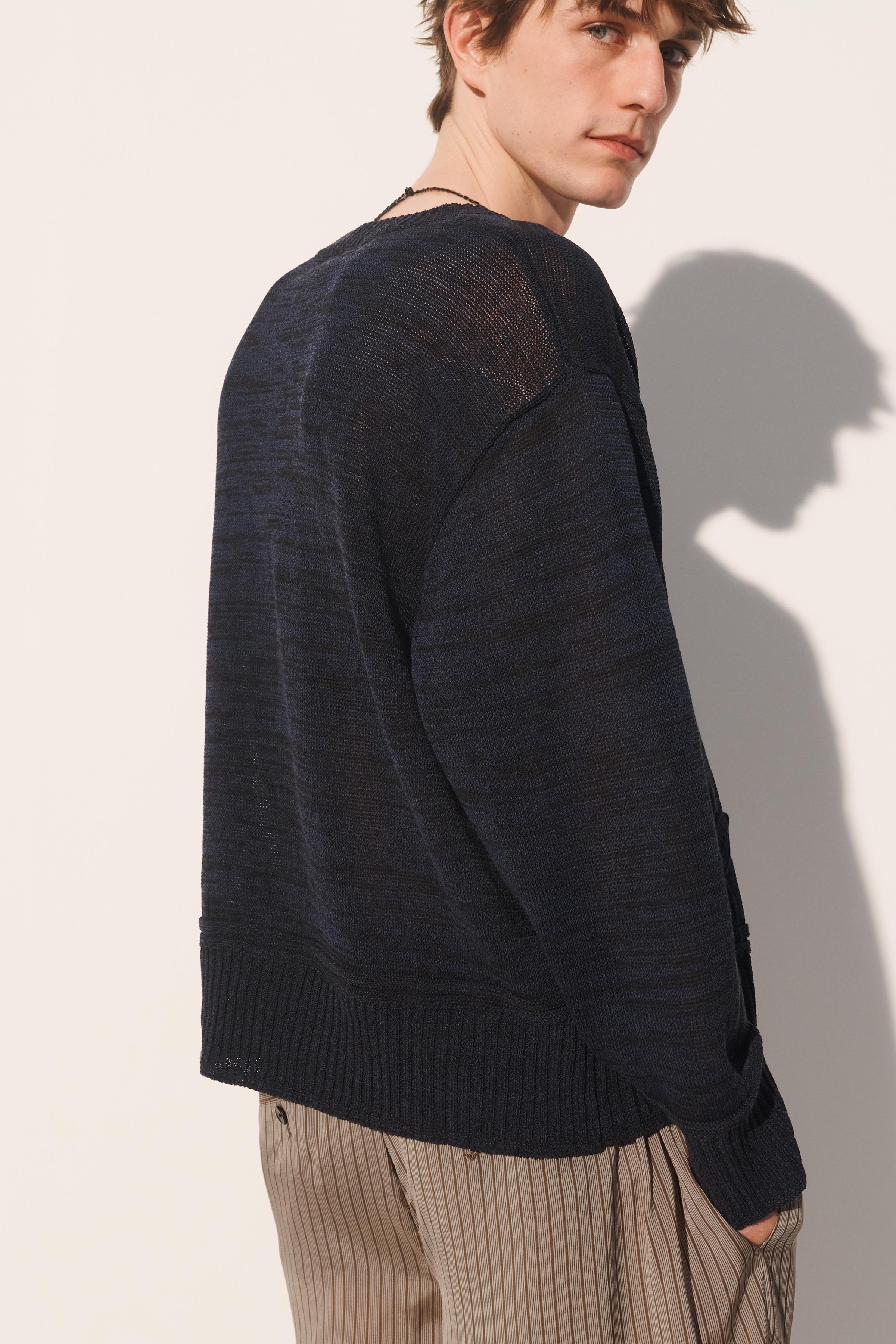 PULL COUPE DÉCONTRACTÉE À FLEURS